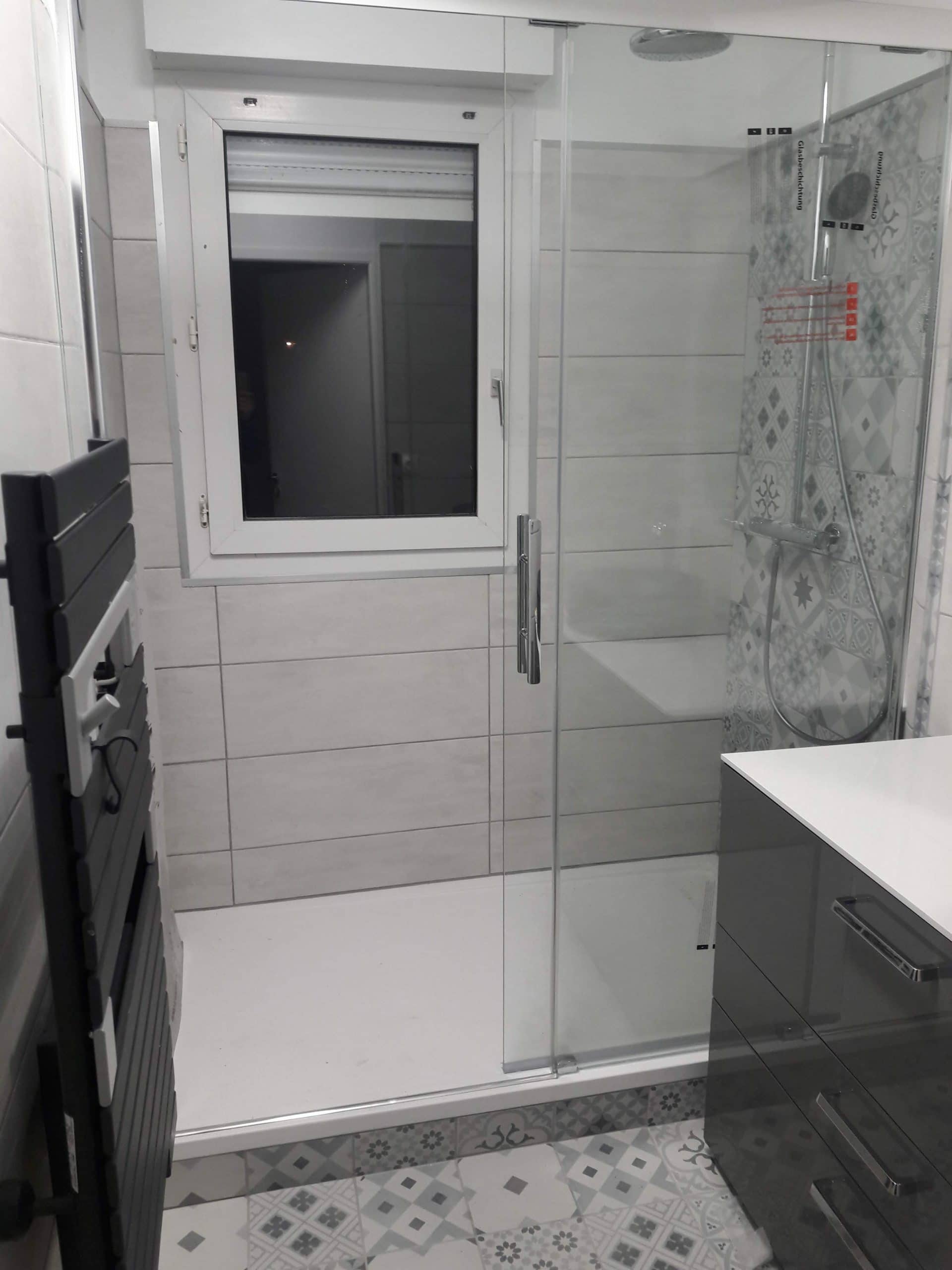 découvrez le prix d'une rénovation de salle de bain : tarifs moyens, facteurs à considérer et conseils pour estimer votre budget. obtenez une salle de bain rénovée à la hauteur de vos attentes.