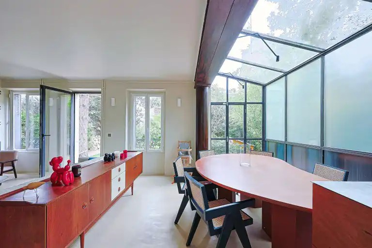 découvrez le prix d'une surélévation de 40m2 : budget moyen, facteurs impactant le coût, estimation des travaux et conseils pour réussir votre projet d'agrandissement de maison.