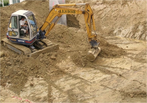 découvrez tout ce qu'il faut savoir sur le prix du terrassement : facteurs qui influencent le coût, fourchettes de tarifs, conseils pour comparer les devis et réussir vos travaux au meilleur prix.