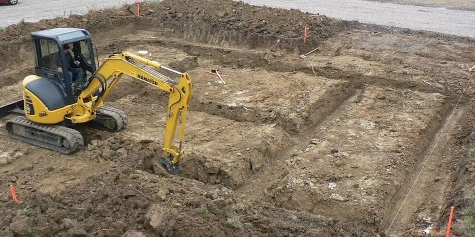 découvrez tout ce qu'il faut savoir sur le prix du terrassement : tarifs moyens, facteurs de coût, conseils pour estimer et optimiser votre budget de travaux.