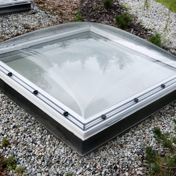 découvrez tout ce qu’il faut savoir sur le prix d’une fenêtre de toit velux : facteurs de variation, tarifs moyens, pose et conseils pour bien choisir votre modèle de velux.