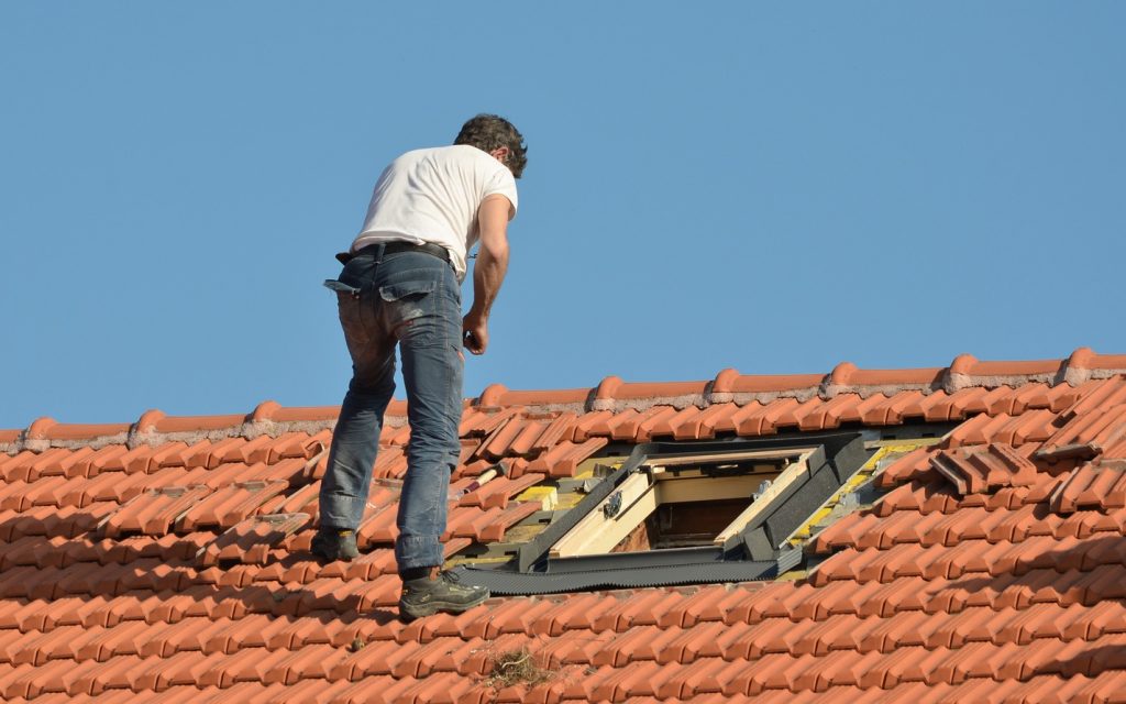 découvrez les prix des fenêtres de toit velux : comparez les gammes, options, dimensions et trouvez le meilleur tarif pour votre projet d’aménagement. conseils pour choisir votre velux et astuces pour économiser sur l’installation.