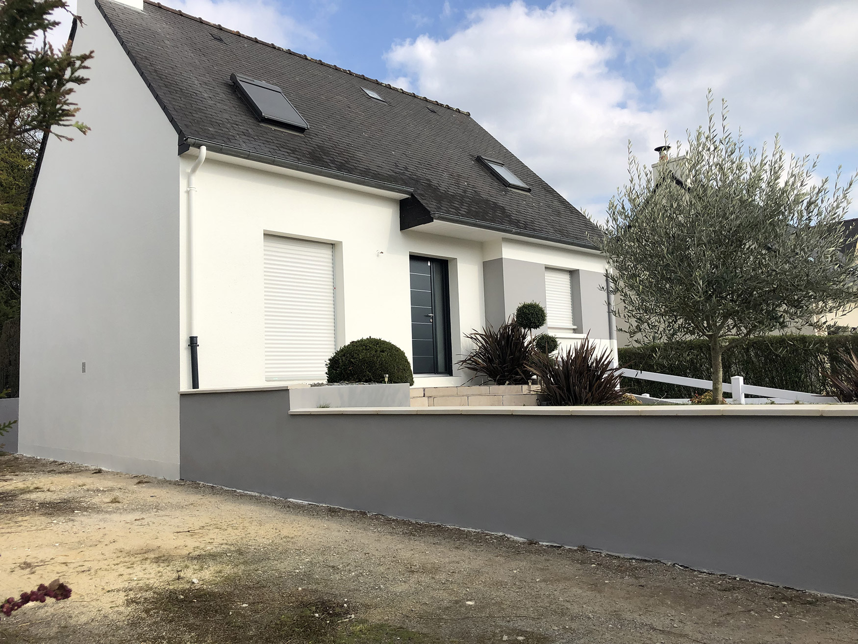 découvrez tout sur le ravalement : techniques, conseils et étapes clés pour rénover et protéger la façade de votre maison ou immeuble. obtenez des informations pratiques pour un ravalement réussi.