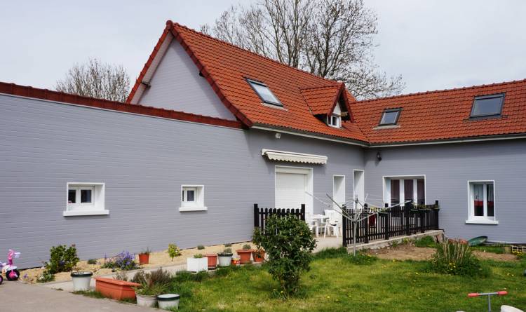obtenez tous les conseils pour réussir le ravalement de façade de votre maison : démarches, étapes, prix, et avantages. améliorez l’esthétique et la durabilité de votre bien immobilier.