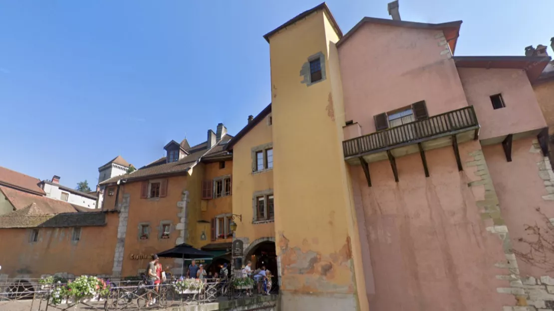 confiez votre projet de rénovation à annecy à des professionnels expérimentés. devis gratuit, conseils personnalisés et solutions sur-mesure pour tous vos travaux de rénovation intérieure et extérieure.