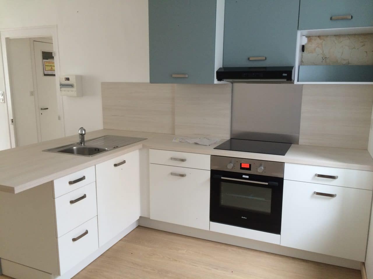 confiez la rénovation de votre appartement à quimper à des experts qualifiés. conseils, accompagnement personnalisé et solutions sur-mesure pour moderniser votre intérieur en toute sérénité.