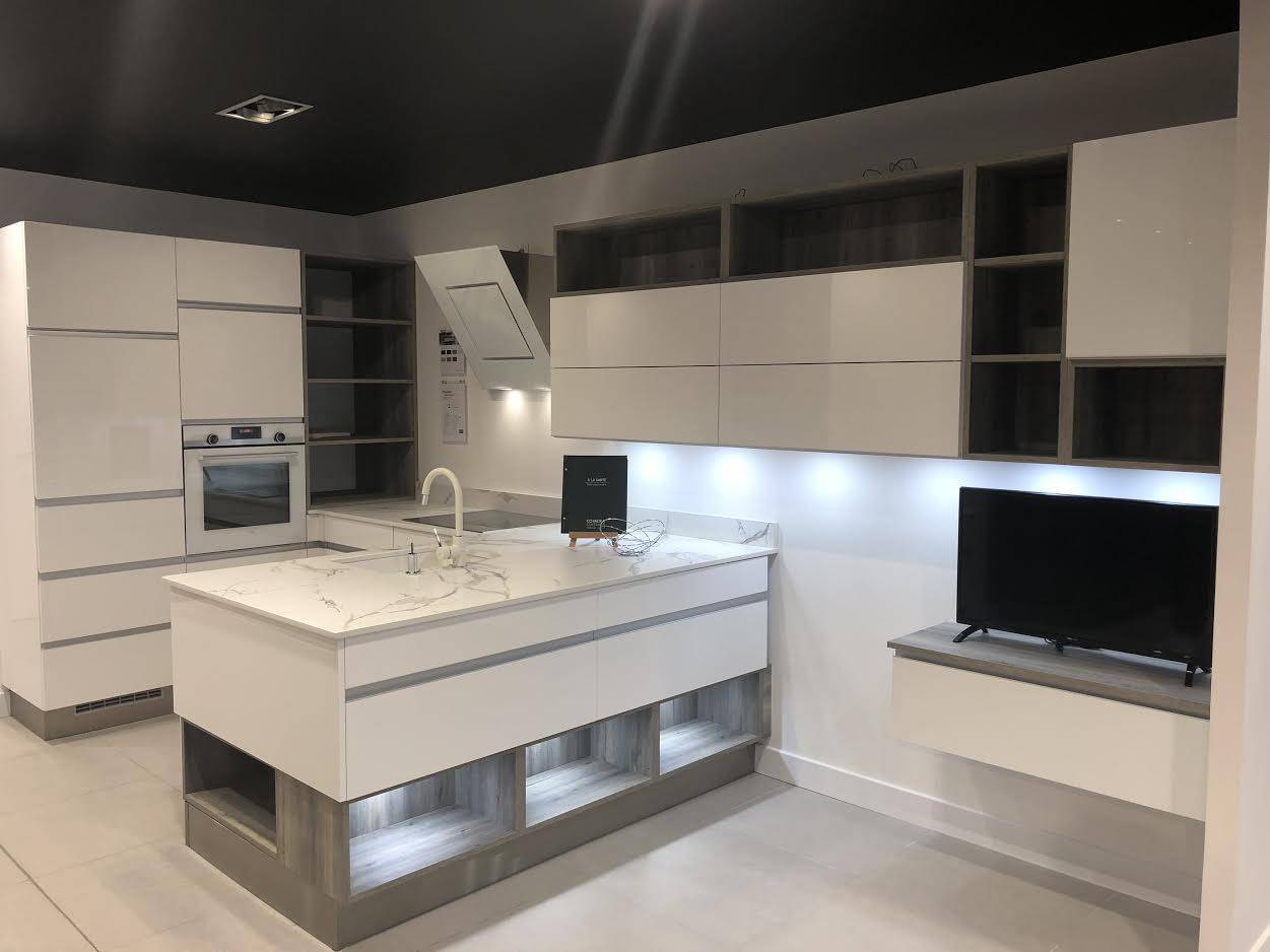 confiez la rénovation de votre cuisine à asnières-sur-oise à des experts qualifiés. profitez d’un accompagnement sur mesure pour moderniser et optimiser votre espace culinaire selon vos envies !