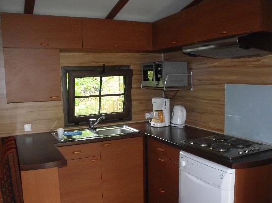 confiez la rénovation de votre cuisine à bailly-romainvilliers à des experts ! profitez de conseils personnalisés et d’un accompagnement sur mesure pour moderniser et optimiser votre espace selon vos envies.