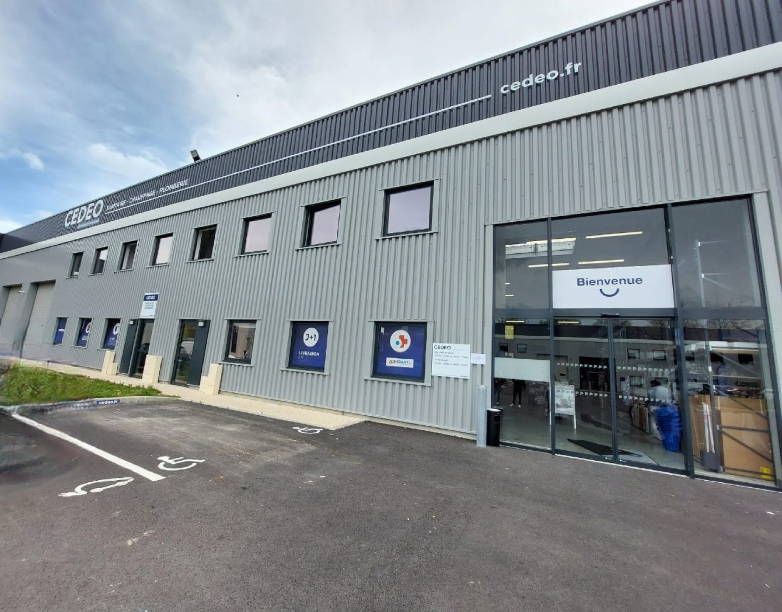 confiez la rénovation de votre cuisine à bailly-romainvilliers à des professionnels qualifiés. modernisez votre espace avec des solutions sur mesure, des matériaux de qualité et un accompagnement personnalisé.