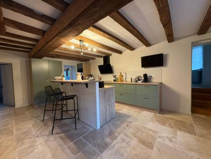 confiez la rénovation de votre cuisine à bassevelle à des experts. modernisation, aménagement sur mesure et finitions de qualité pour une cuisine fonctionnelle et esthétique.