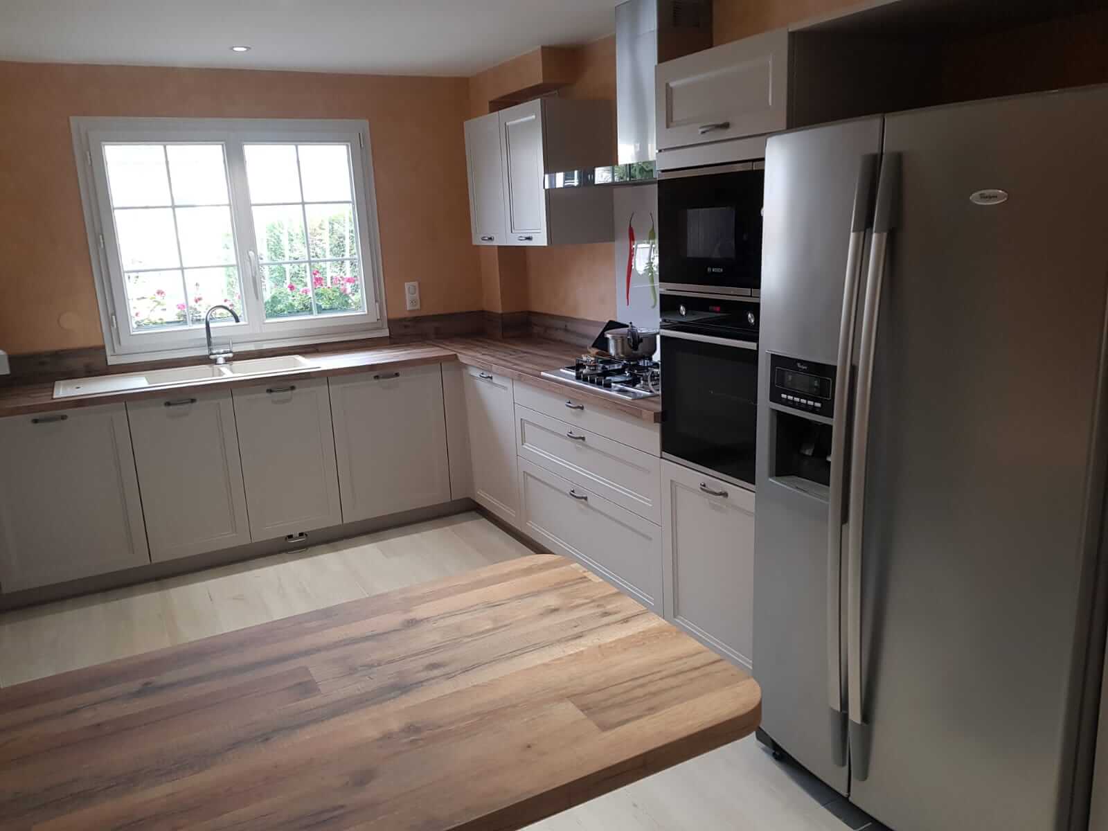 confiez la rénovation de votre cuisine à berville à des experts pour un espace moderne, fonctionnel et adapté à vos envies. devis gratuit et conseils personnalisés.