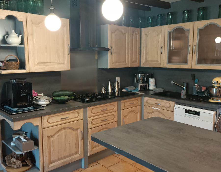 confiez la rénovation de votre cuisine à berville à des experts. conseils personnalisés, matériaux de qualité et réalisation sur-mesure pour transformer votre espace culinaire selon vos envies.