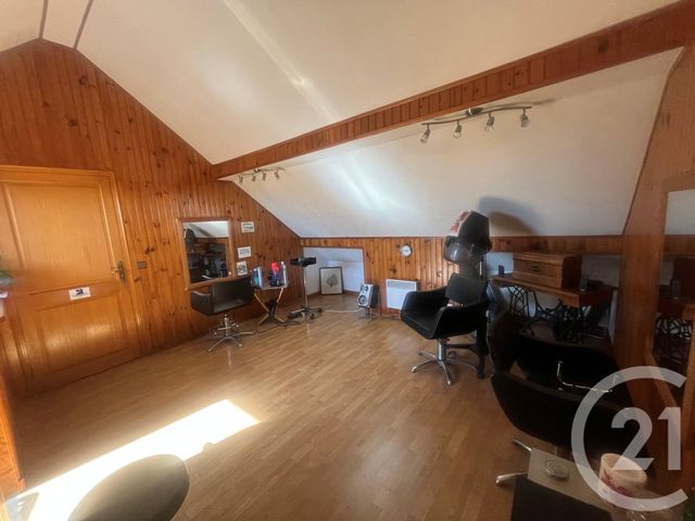 confiez la rénovation de votre cuisine à boullay-les-troux à des experts qualifiés. bénéficiez de conseils personnalisés, de matériaux de qualité et d’un accompagnement sur mesure pour transformer votre espace culinaire selon vos envies.