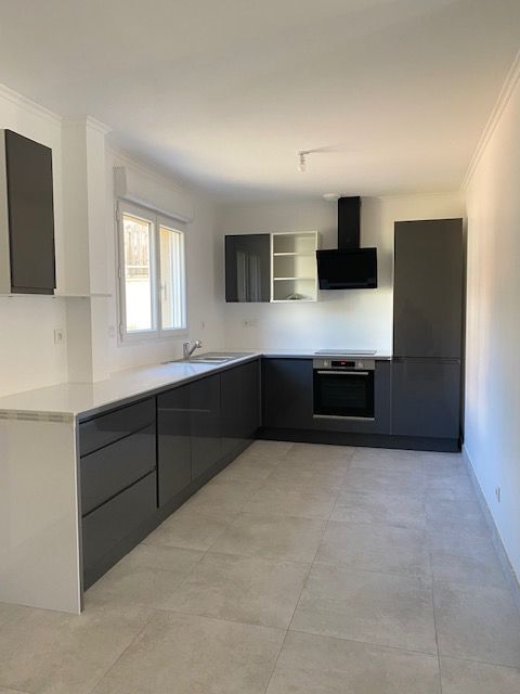 confiez la rénovation de votre cuisine à boussy à des experts qualifiés. profitez de conseils personnalisés, d'un design moderne et de travaux réalisés dans les règles de l’art. demandez votre devis gratuit dès maintenant !