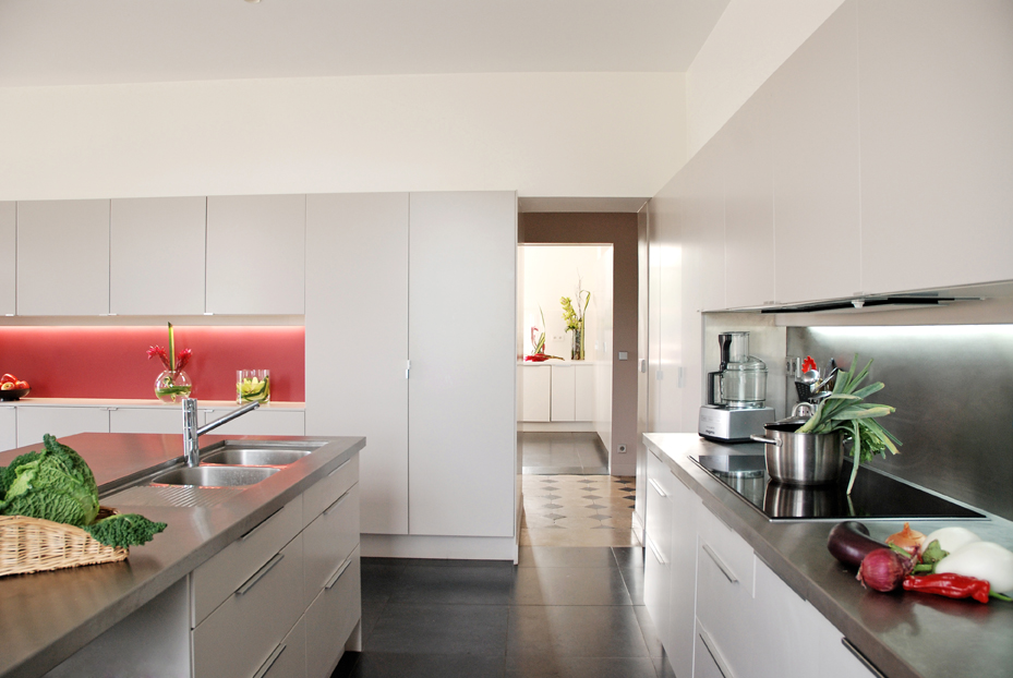 découvrez nos conseils pratiques pour réussir la rénovation de votre cuisine à châteaufort. astuces, idées d’aménagement et solutions efficaces pour transformer votre espace culinaire !