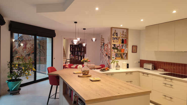 envie de rénover votre cuisine à la courneuve ? découvrez nos solutions sur mesure pour moderniser et optimiser votre espace culinaire. devis gratuit, travaux de qualité, satisfaction garantie.