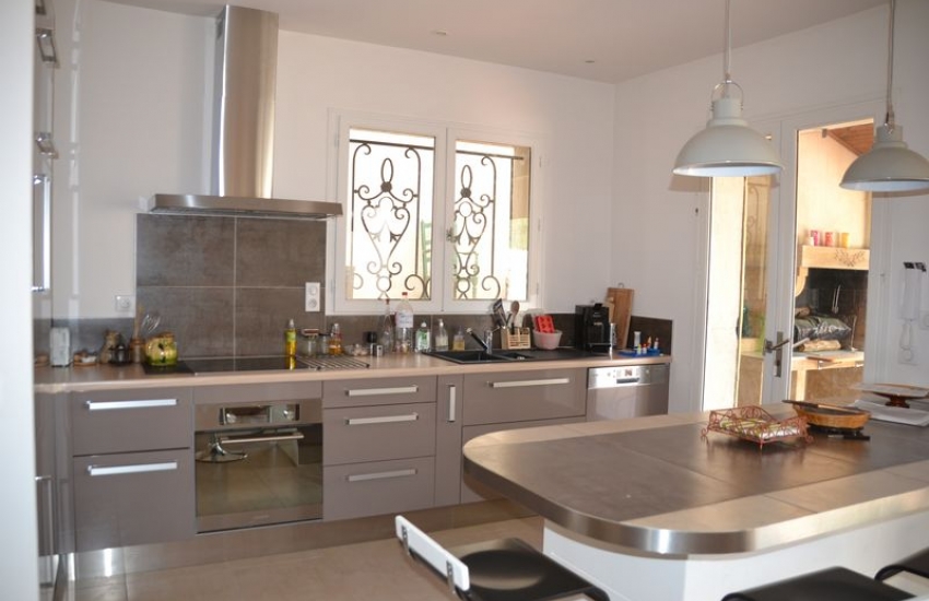 rénovez votre cuisine à la courneuve avec des experts ! bénéficiez de conseils personnalisés, d’un devis gratuit et d’une transformation moderne et fonctionnelle pour votre espace culinaire.