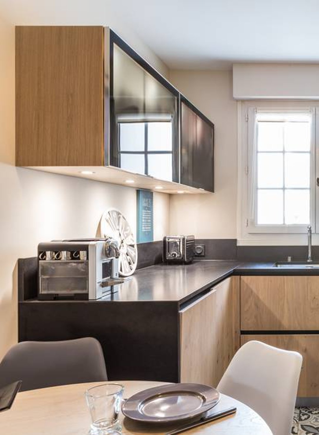 confiez la rénovation de votre cuisine à eaubonne à des experts qualifiés. modernisez votre espace avec des solutions sur-mesure, des matériaux de qualité et un accompagnement personnalisé. demandez un devis gratuit dès maintenant !