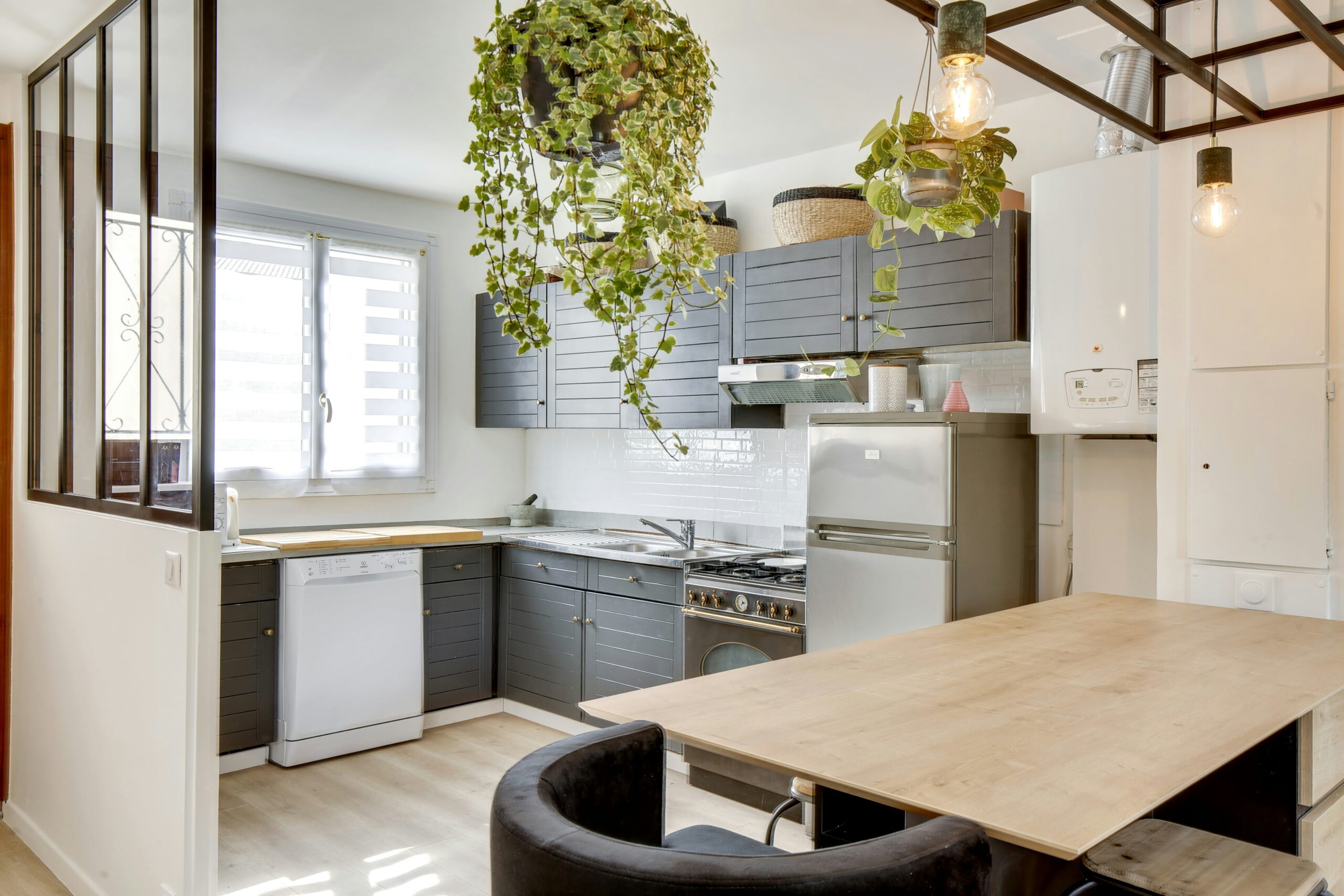 confiez la rénovation de votre cuisine à epinay à notre équipe d'experts. obtenez un espace moderne, fonctionnel et personnalisé selon vos envies. demandez votre devis gratuit !