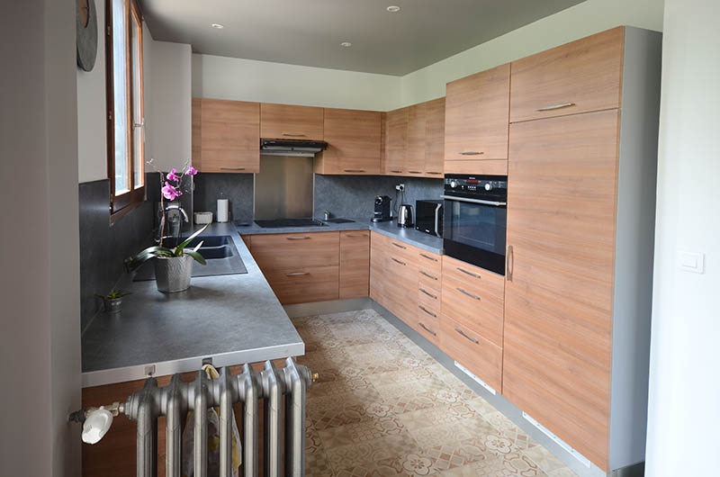 découvrez notre service de rénovation de cuisine à épinay-sous-sénart. modernisez votre espace avec des conseils personnalisés et des travaux de qualité pour une cuisine fonctionnelle et esthétique.