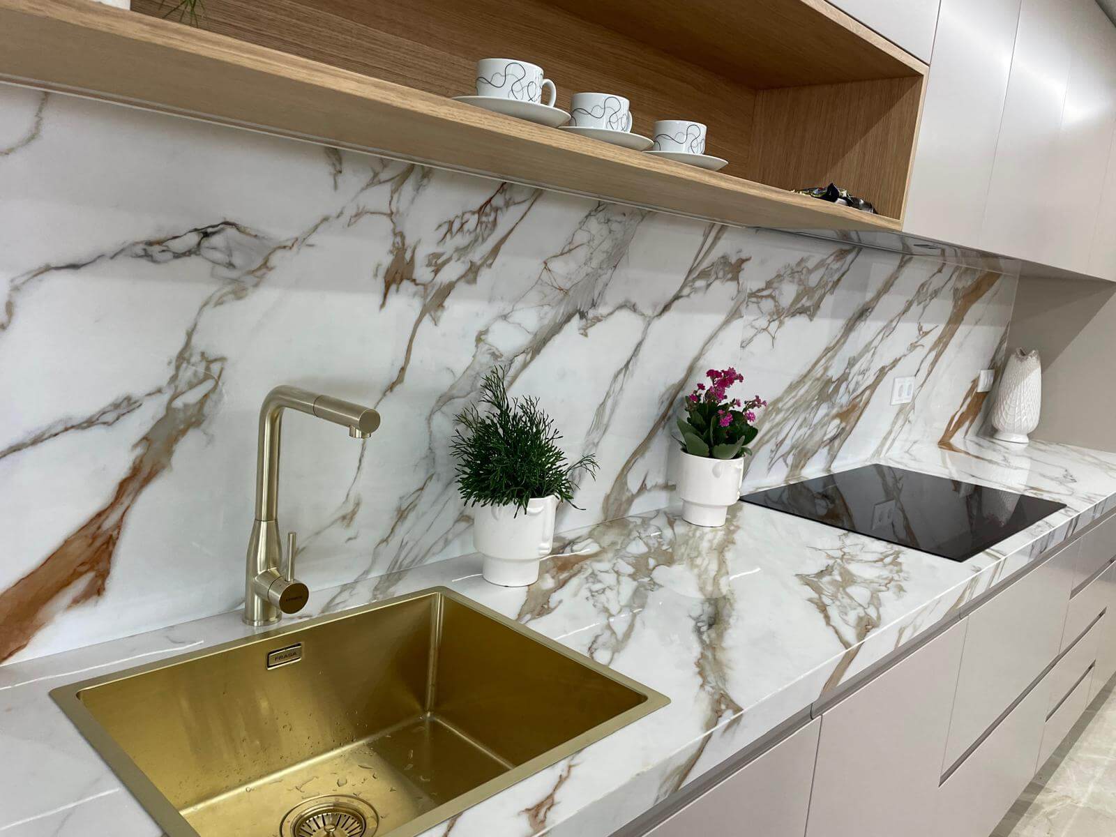 confiez la rénovation de votre cuisine à limeil-brévannes à des professionnels qualifiés. bénéficiez d’un accompagnement sur mesure et de solutions modernes pour transformer votre espace culinaire selon vos envies.