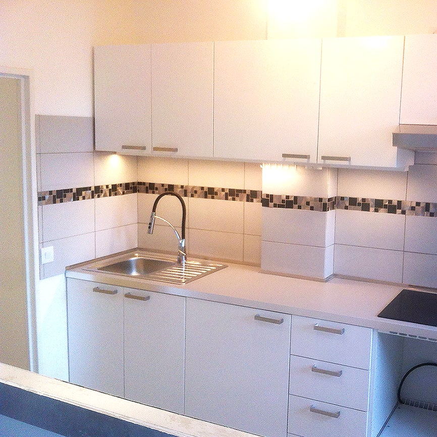 confiez la rénovation de votre cuisine à meudon à des experts qualifiés. modernisez votre espace, optimisez le confort et la fonctionnalité grâce à des solutions sur-mesure adaptées à vos besoins et à votre budget.