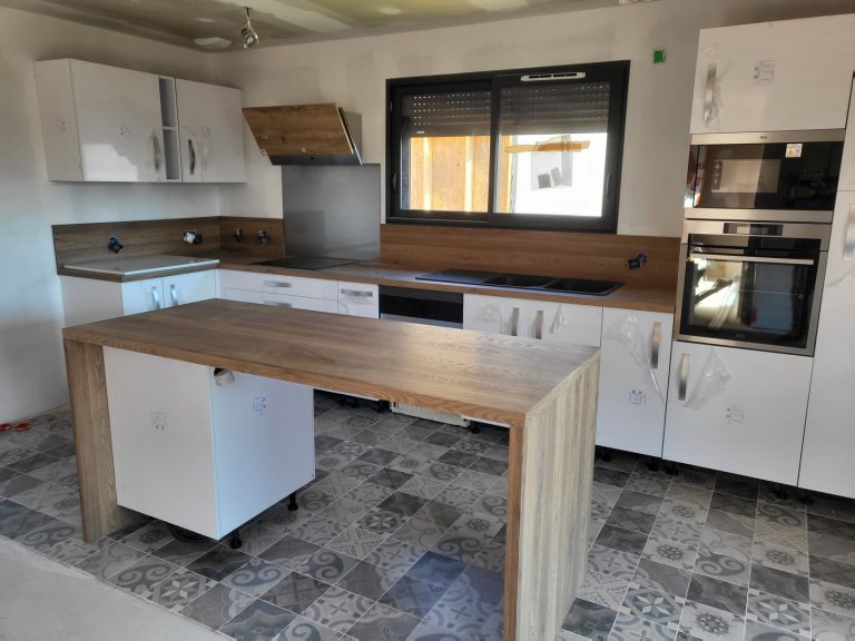 donnez une nouvelle vie à votre intérieur avec notre service de rénovation de cuisine moderne à cessoy-en-montois. conception sur-mesure, matériaux de qualité et finitions soignées pour un espace à la fois fonctionnel et tendance.