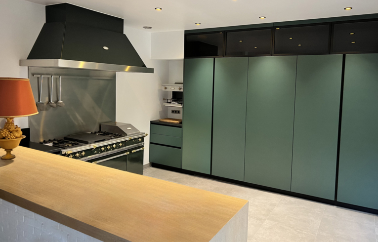 confiez la rénovation de votre cuisine à neuilly à des experts ! découvrez nos solutions sur-mesure pour moderniser et valoriser votre espace selon vos envies et votre budget.