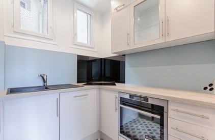 confiez la rénovation de votre cuisine à neuilly à des experts. bénéficiez d’un accompagnement personnalisé, de solutions sur-mesure et d’un résultat moderne et fonctionnel pour sublimer votre intérieur.