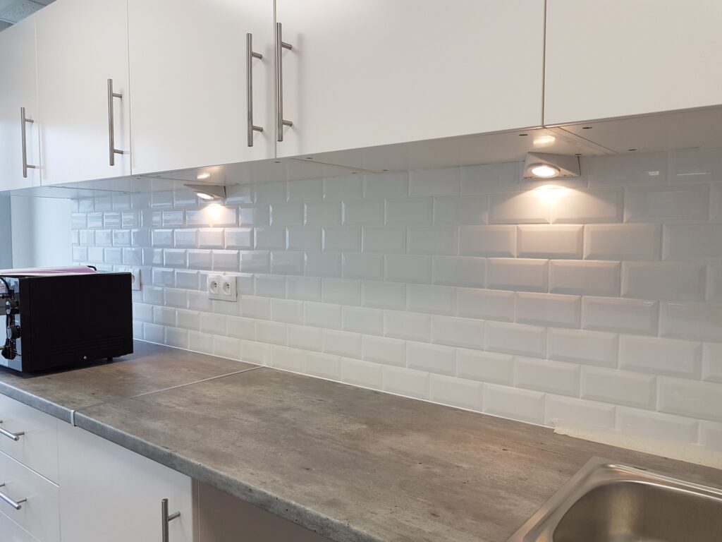 confiez la rénovation de votre cuisine à villejuif à des experts ! modernisez votre espace avec des solutions sur-mesure, des matériaux de qualité et un accompagnement professionnel.