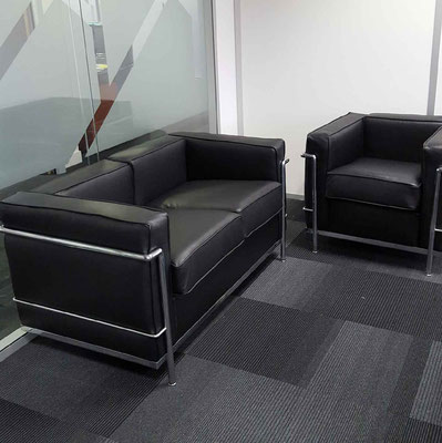 redonnez vie à votre fauteuil à paris avec notre service de rénovation sur mesure. artisan qualifié, choix de tissus variés, devis rapide et résultat durable pour un intérieur renouvelé.