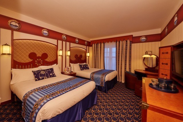 découvrez tout sur la rénovation de l'hôtel disneyland paris : nouveautés, modernisation des chambres, expériences enchantées et services améliorés pour un séjour magique au cœur du parc.