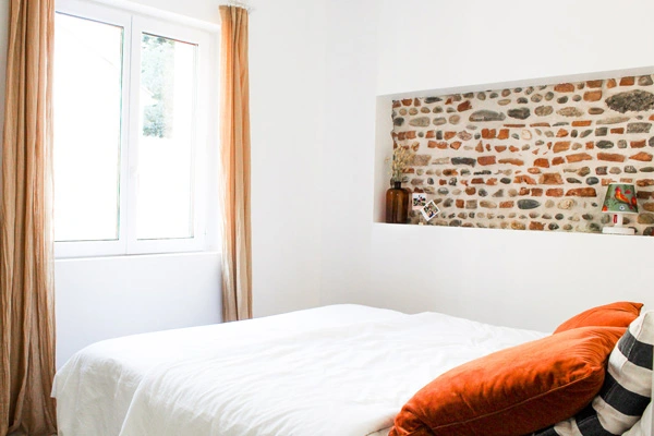 découvrez nos conseils et solutions pour la rénovation de murs : techniques, astuces, choix des matériaux et finitions pour transformer votre intérieur avec succès.
