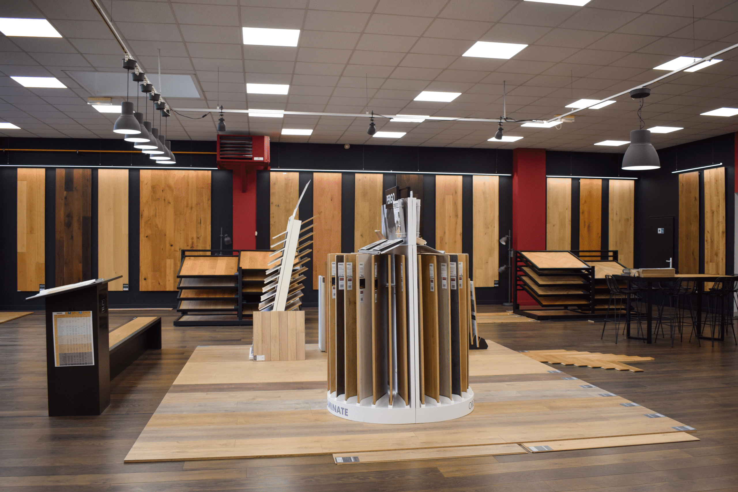 découvrez nos services de rénovation à nantes : rénovation intérieure, extérieure, cuisine, salle de bain. qualité, expertise et accompagnement sur-mesure pour tous vos projets !