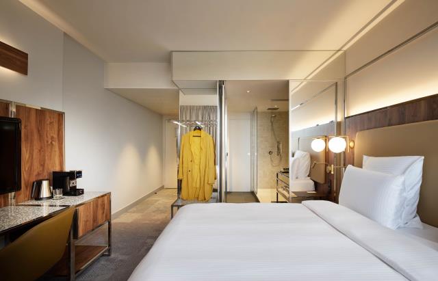 découvrez tout sur la rénovation du pullman paris : nouveaux espaces, design contemporain et services améliorés pour un séjour inoubliable au cœur de la capitale. informations, nouveautés et actualités sur la transformation de l'hôtel pullman à paris.