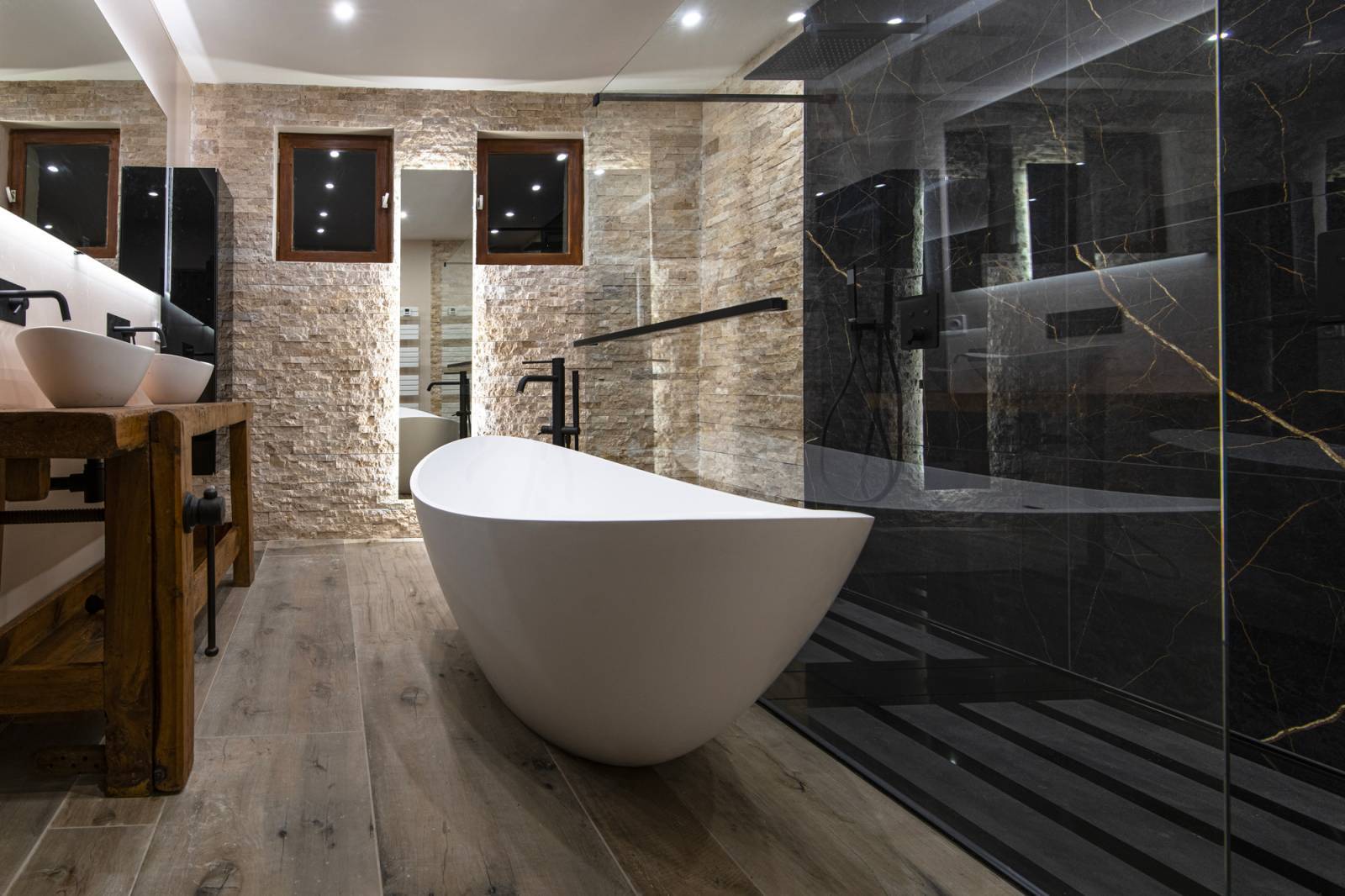 découvrez nos conseils et idées pour réussir la rénovation de votre salle de bain : travaux, aménagement, choix des matériaux et astuces pour optimiser l'espace et moderniser votre salle de bain.