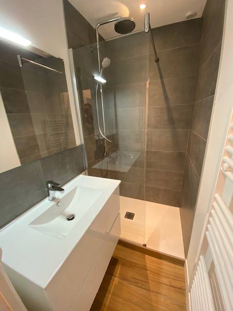 confiez la rénovation de votre salle de bain à bannost-villegagnon à des experts qualifiés. modernisation, aménagement sur mesure et conseils personnalisés pour un espace alliant confort et esthétisme.