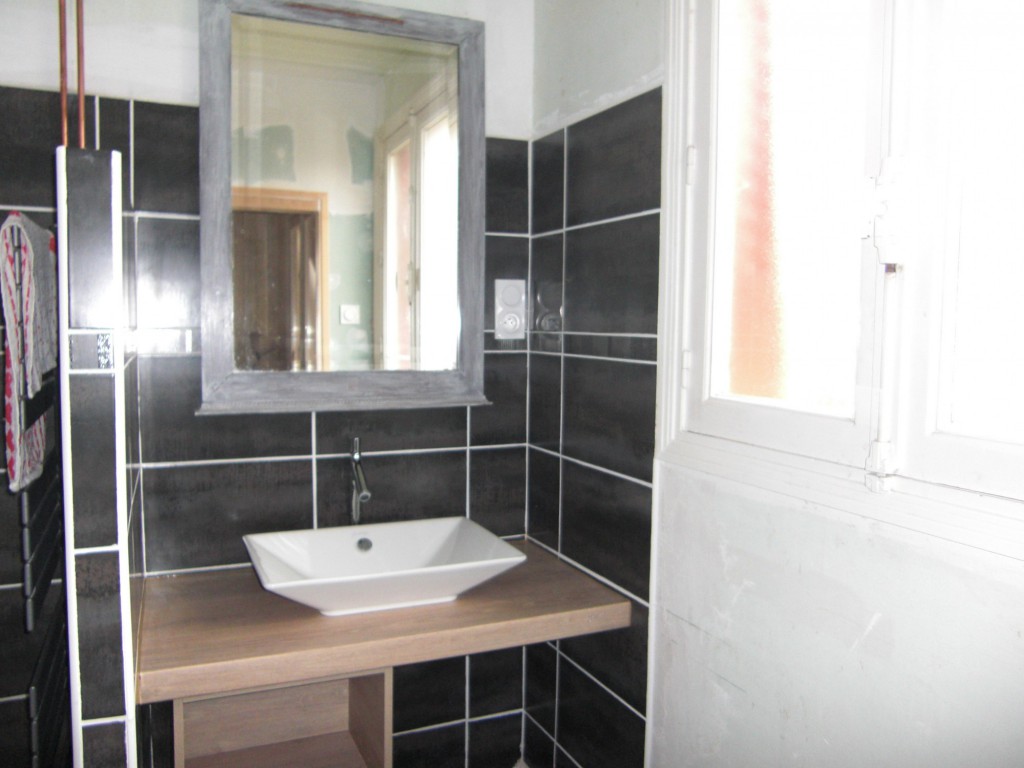 confiez la rénovation de votre salle de bain à beaumont à des experts ! bénéficiez d’un accompagnement personnalisé pour créer un espace moderne, fonctionnel et à votre goût.