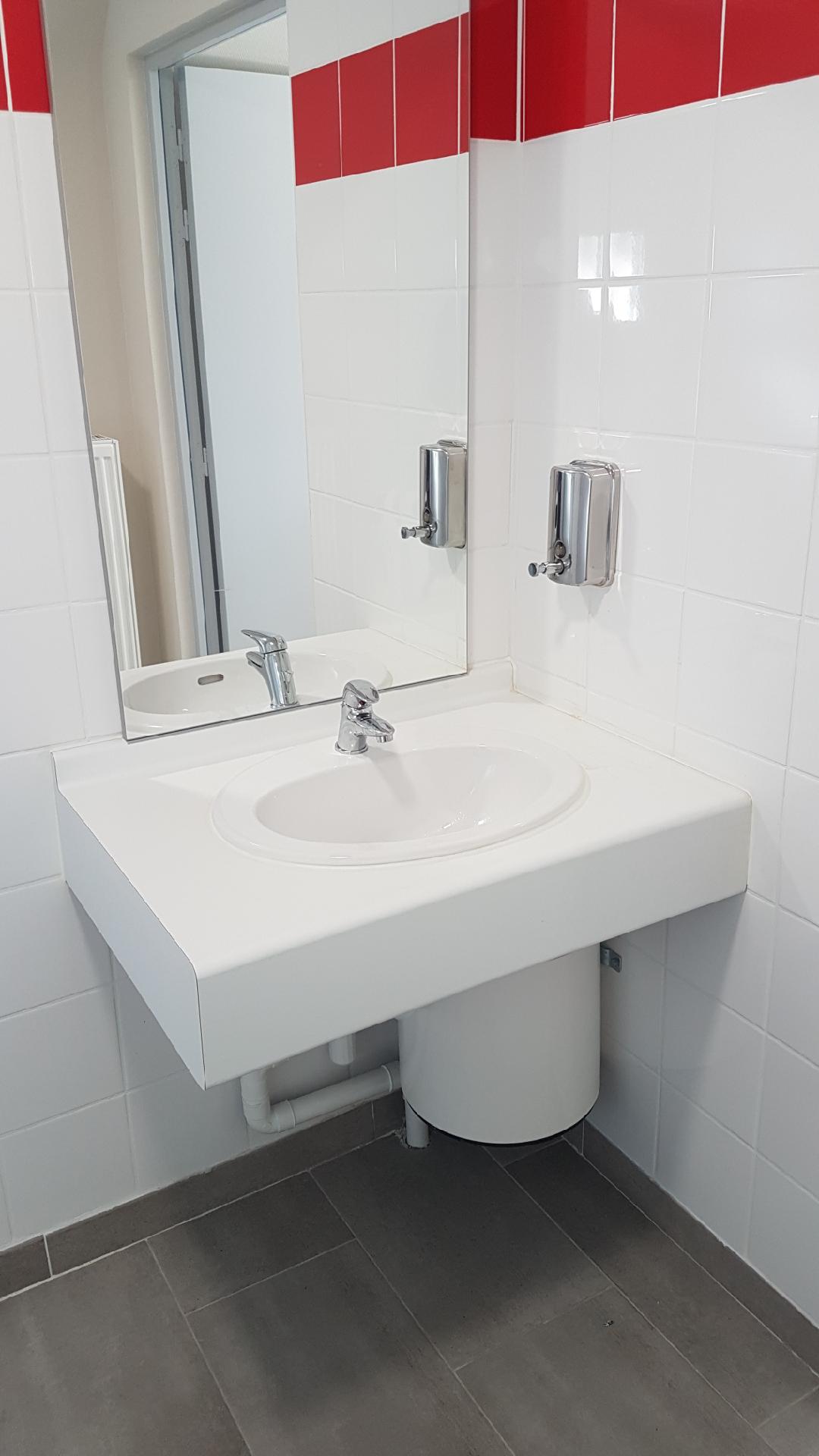 confiez la rénovation de votre salle de bain à chaussy à des professionnels qualifiés. travaux sur mesure, conseils personnalisés et finitions de qualité pour transformer votre espace selon vos envies.