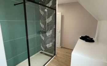 confiez la rénovation de votre salle de bain à davron à des experts ! bénéficiez d’un accompagnement sur mesure pour moderniser et optimiser votre espace avec des matériaux de qualité.