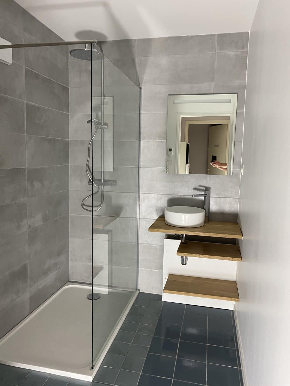 confiez la rénovation de votre salle de bain à eaubonne à des experts qualifiés. modernisez et valorisez votre espace avec des solutions sur mesure et un accompagnement professionnel.