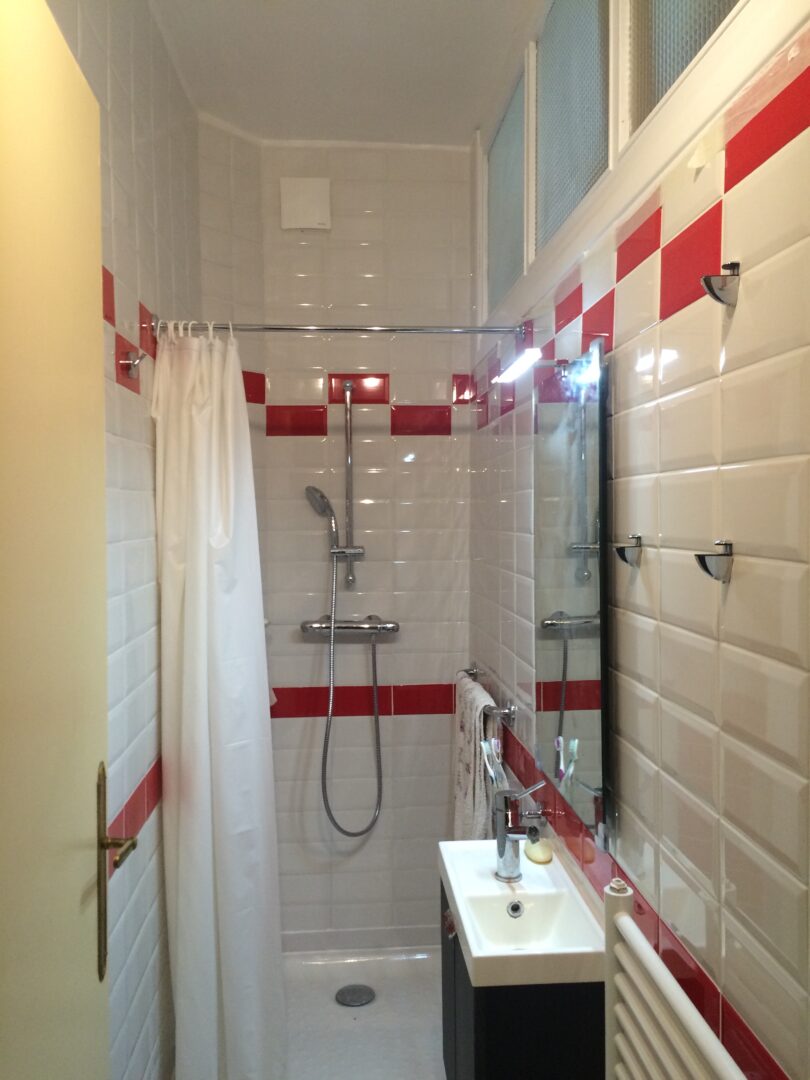 confiez la rénovation de votre salle de bain à maisons-alfort à des experts : solutions sur mesure, conseils personnalisés et résultats de qualité pour transformer votre espace selon vos envies.