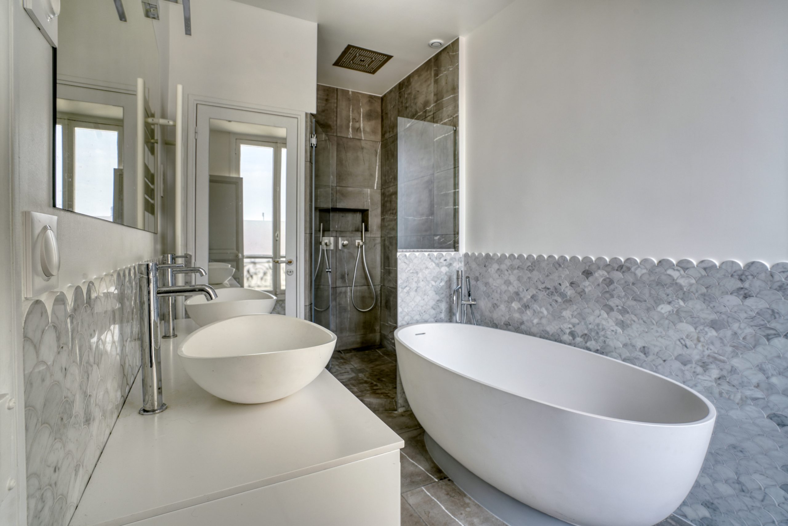 confiez la rénovation de votre salle de bain à paris à des experts. solutions sur mesure, conseils personnalisés et finitions de qualité pour transformer votre espace selon vos envies.