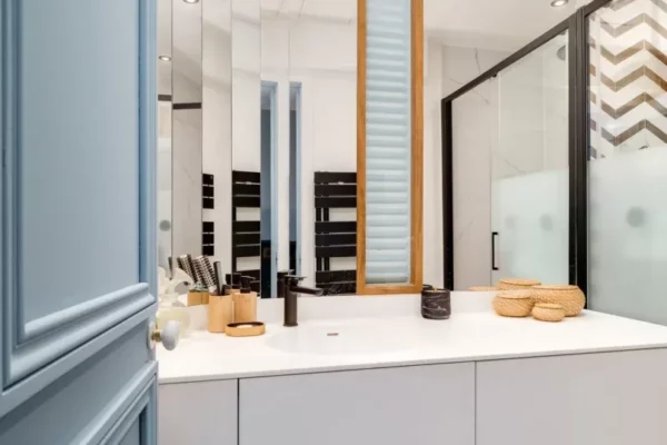 confiez la rénovation de votre salle de bain à paris 75020 à des experts qualifiés. devis gratuit, conseils personnalisés et travaux sur mesure pour un espace moderne et fonctionnel.