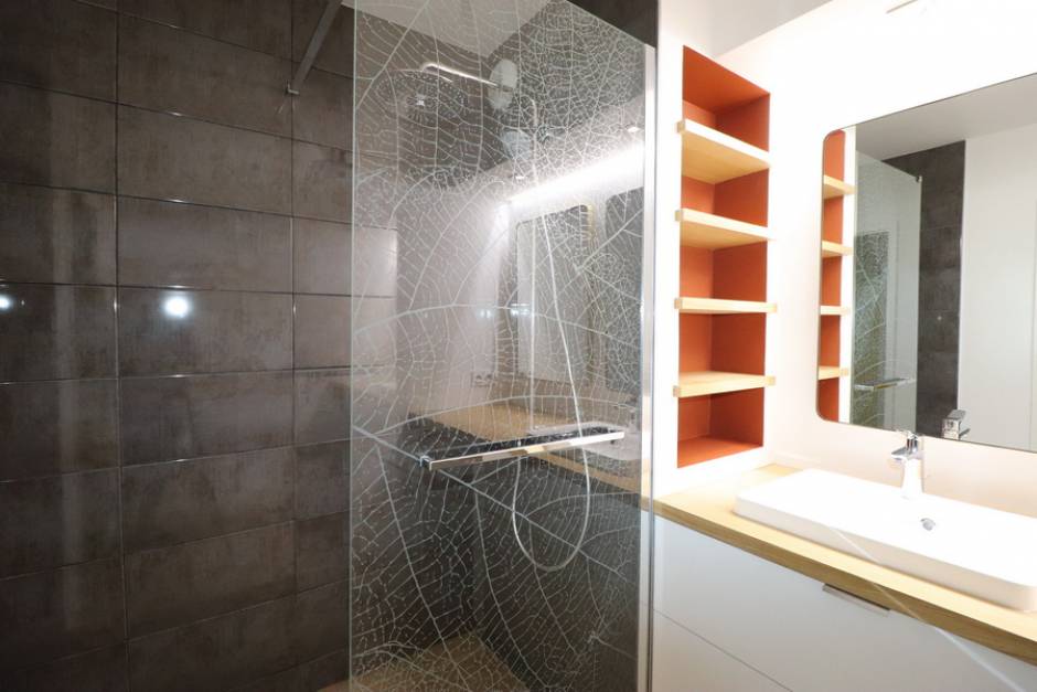 confiez la rénovation de votre salle de bain à rosny à des experts. design moderne, matériaux de qualité et accompagnement personnalisé pour transformer votre espace selon vos envies.