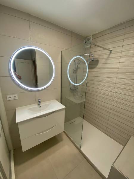 confiez la rénovation de votre salle de bain à rosny à des experts. modernisez votre espace avec des solutions sur-mesure, un accompagnement personnalisé et des matériaux de qualité.