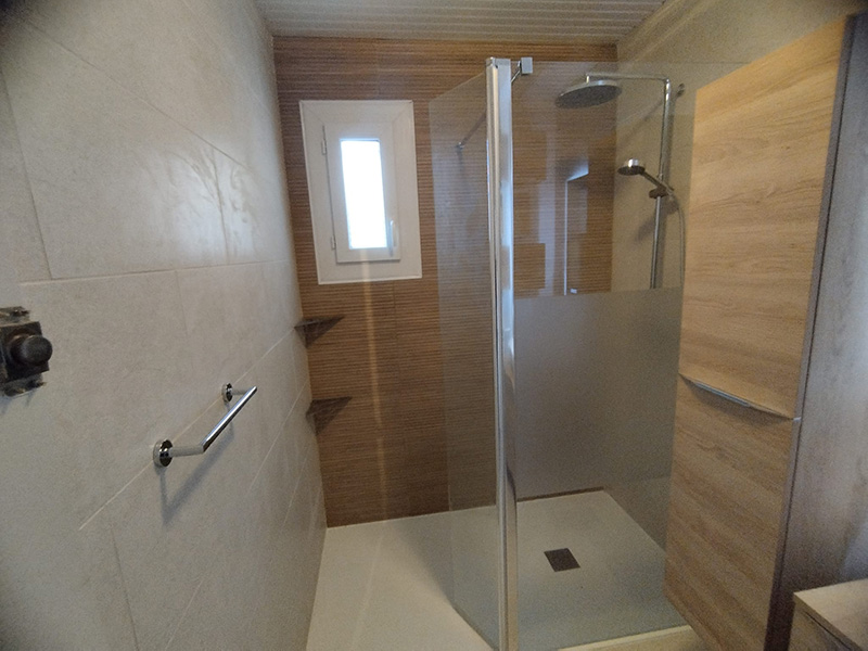 confiez la rénovation de votre salle de bains à 78113 à des professionnels expérimentés. modernisation, aménagement sur mesure et optimisation de l’espace pour une pièce fonctionnelle et esthétique.