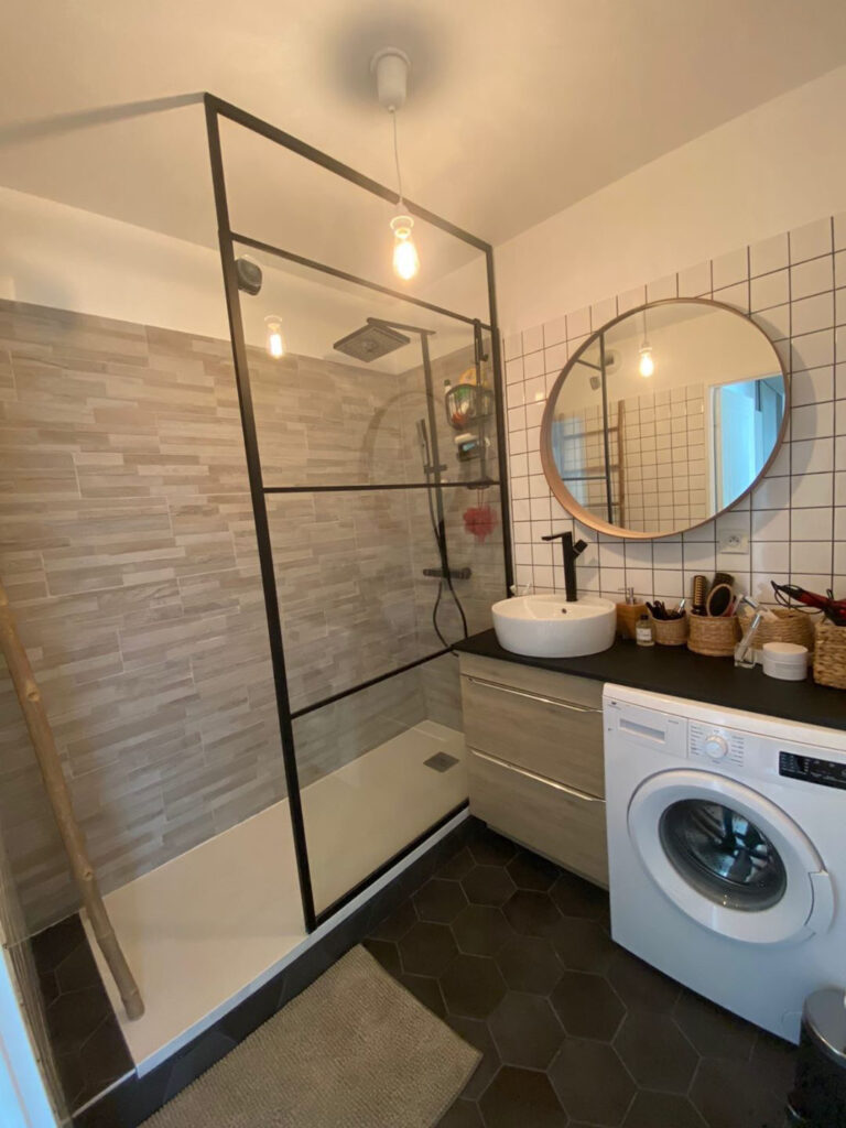 confiez la rénovation de votre salle de bains à beaumont en 2025 à des experts qualifiés. design moderne, matériaux de qualité et accompagnement sur mesure pour transformer votre espace selon vos envies.