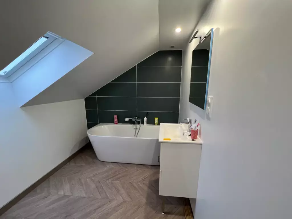 confiez la rénovation de votre salle de bains à bernes-sur-oise en 2025 à des experts qualifiés. modernisation, aménagement et conseils personnalisés pour une salle de bains sur mesure et fonctionnelle.