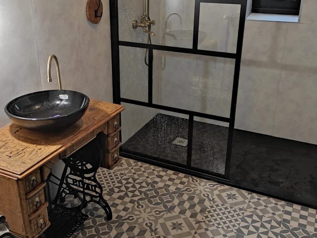 confiez la rénovation de votre salle de bains à champcueil en 2025 à une équipe de professionnels. conseils, modernisation et confort sur mesure pour une pièce élégante et fonctionnelle.